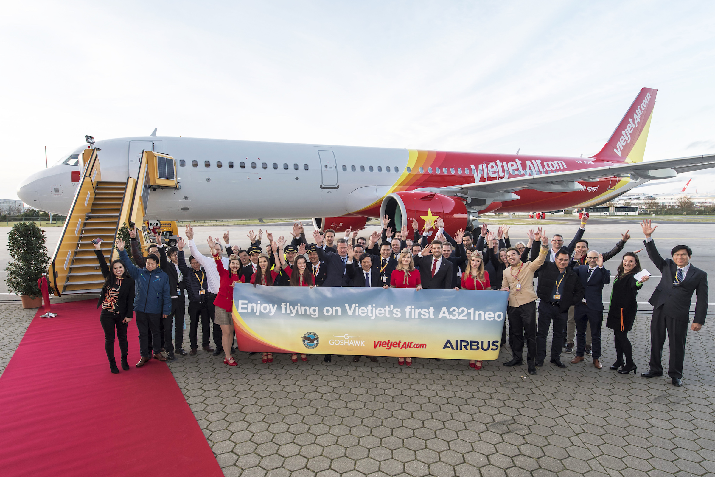 Vietjet has become the first airline in Southeast Asia to take delivery of an A321neo (new engine option) after the Airbus aircraft landed at Tan Son Nhat International Airport from Hamburg (Germany) | VietJet Air