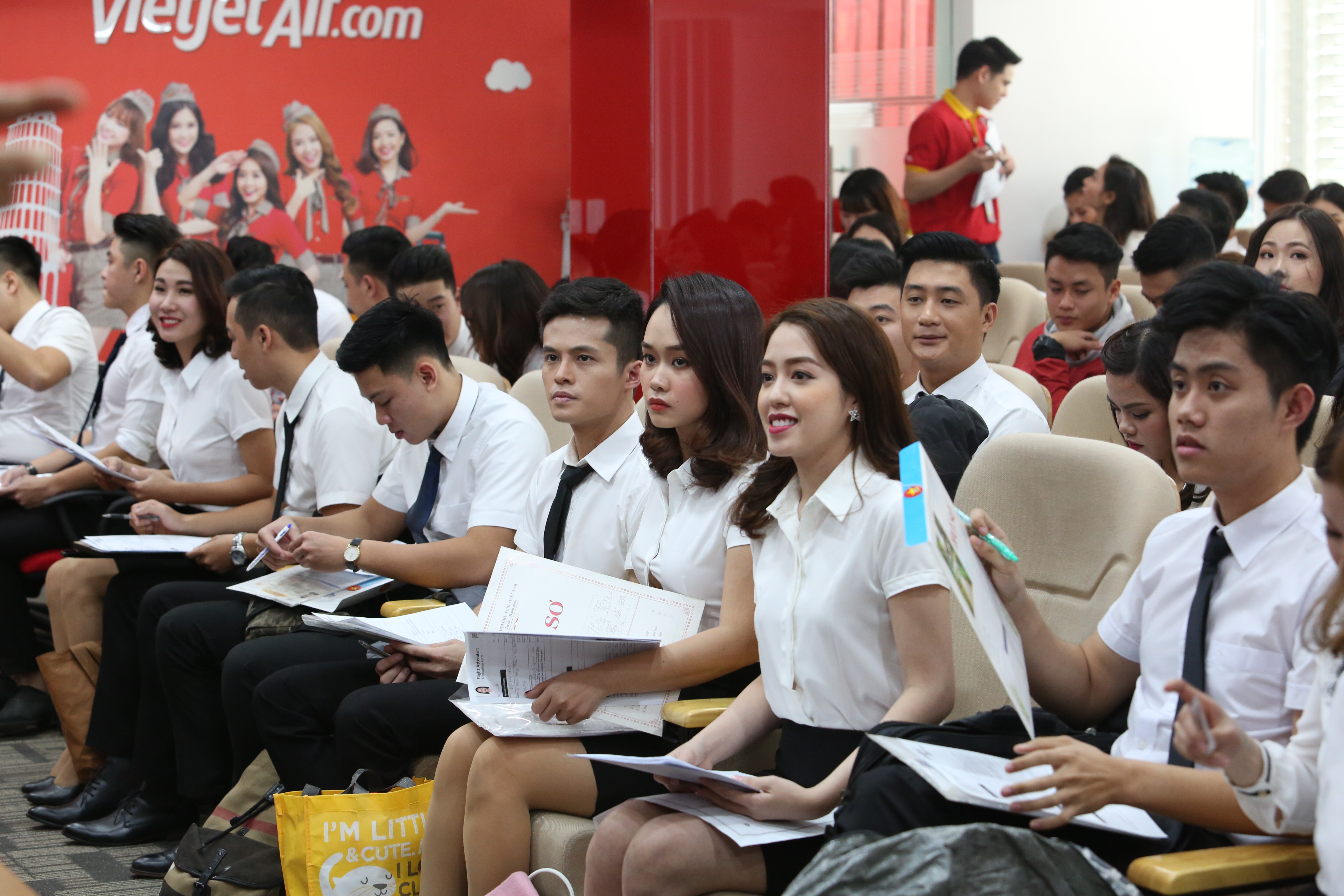 Cabin Crew Requirements News Vietjetair Com Enjoy Flying