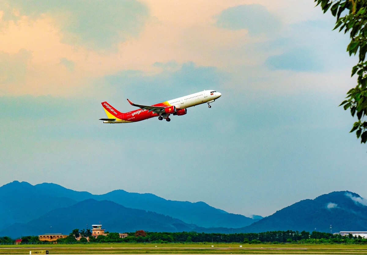 Vietjet is the first airline having flights to Van Don airport in the new year of the Ox