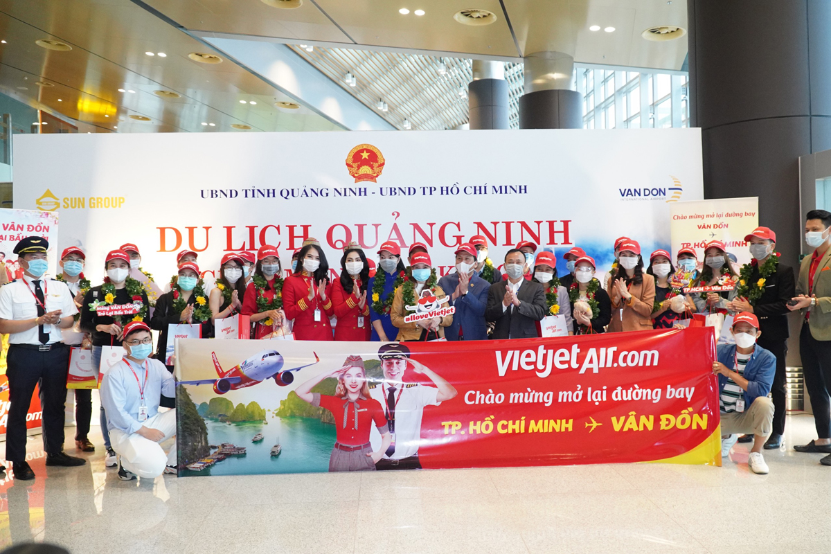 The reopened Van Don International Airport welcomes the first flight operated by Vietjet
