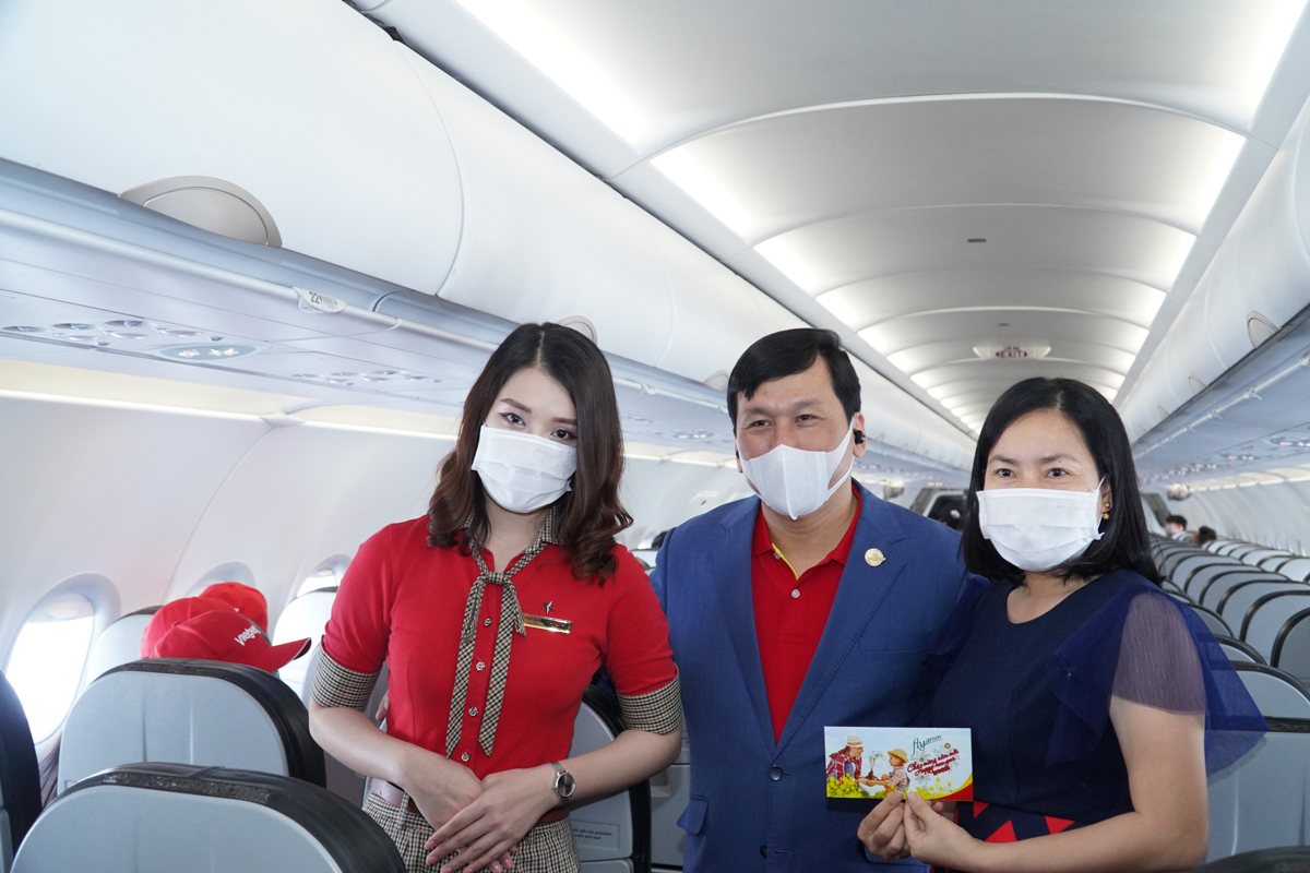 The reopened Van Don International Airport welcomes the first flight operated by Vietjet