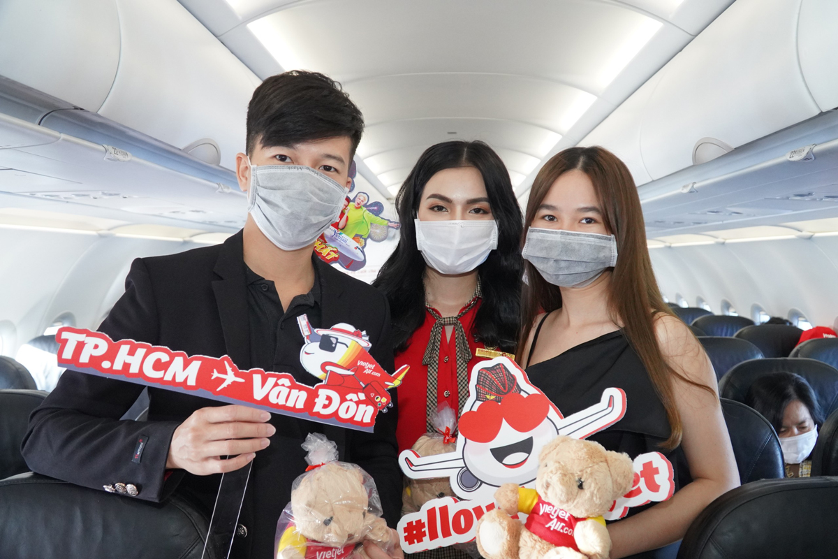 The reopened Van Don International Airport welcomes the first flight operated by Vietjet