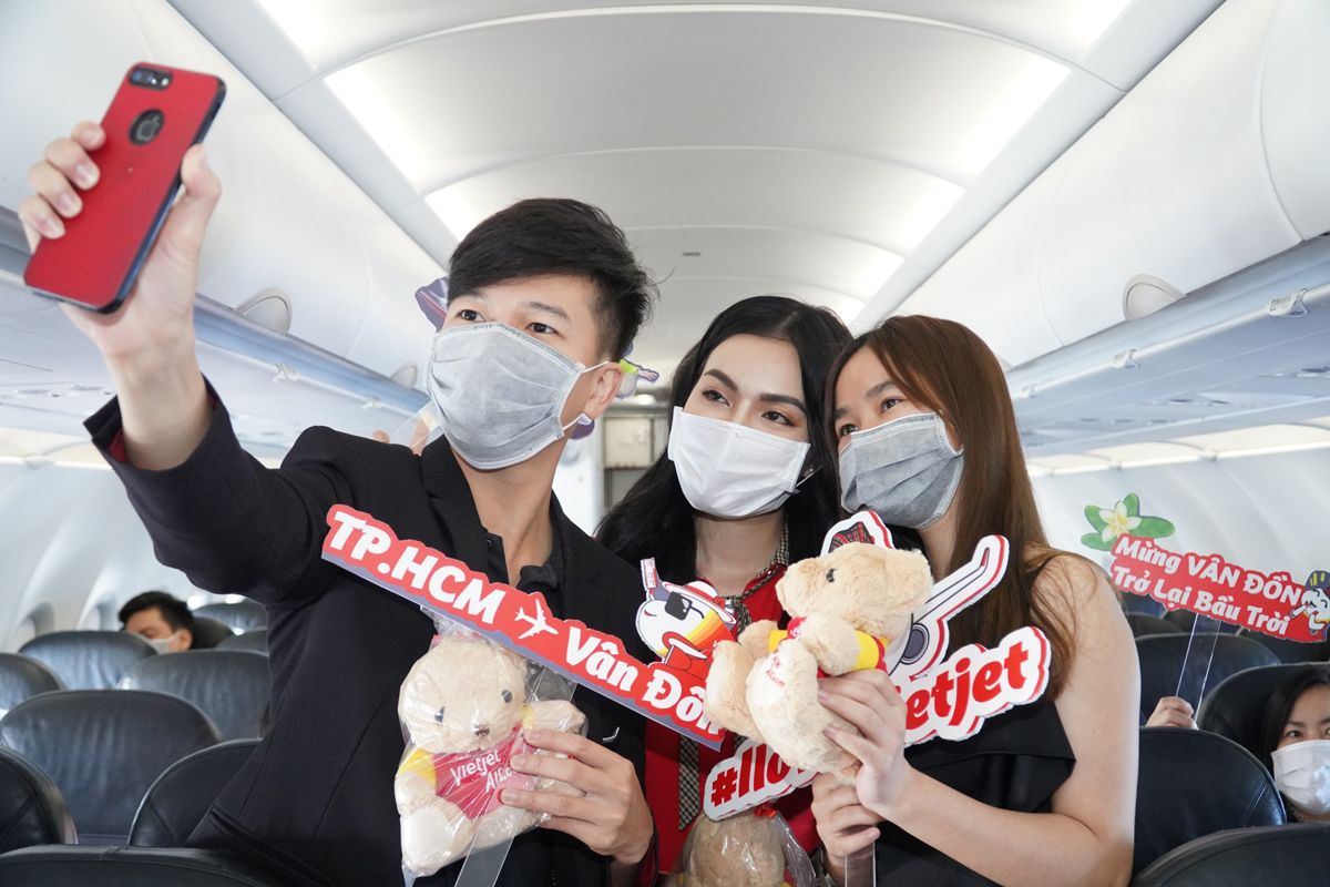 The reopened Van Don International Airport welcomes the first flight operated by Vietjet