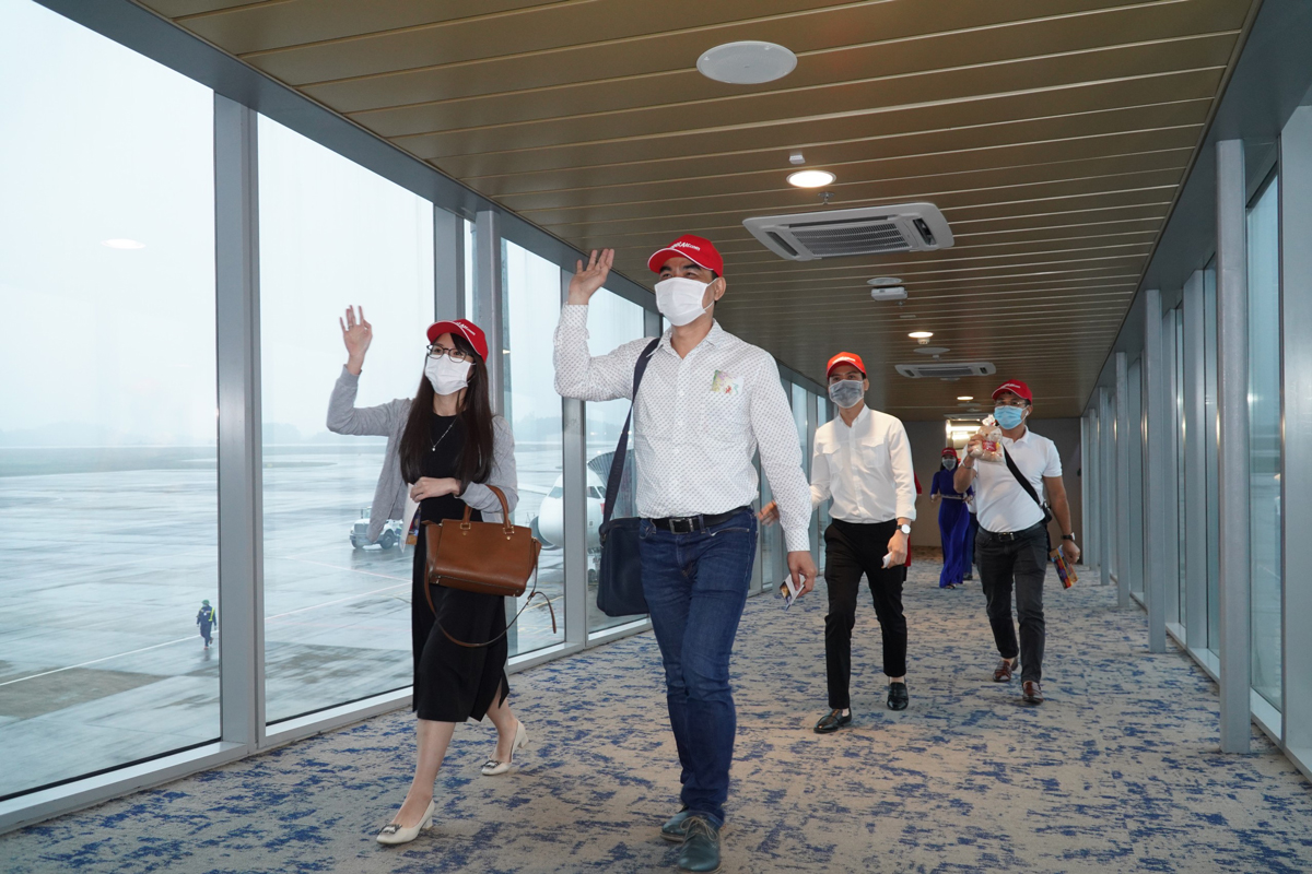 The reopened Van Don International Airport welcomes the first flight operated by Vietjet