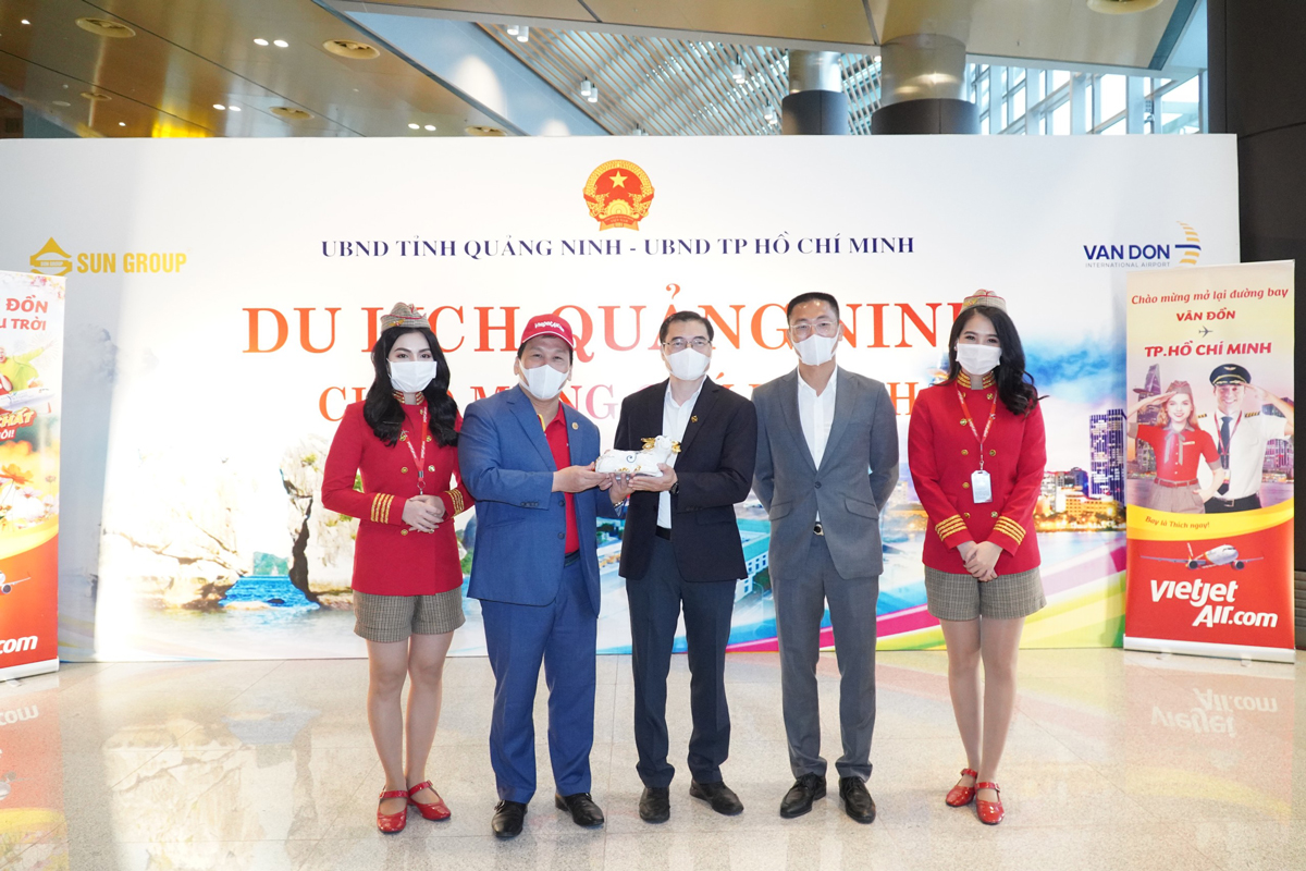 The reopened Van Don International Airport welcomes the first flight operated by Vietjet