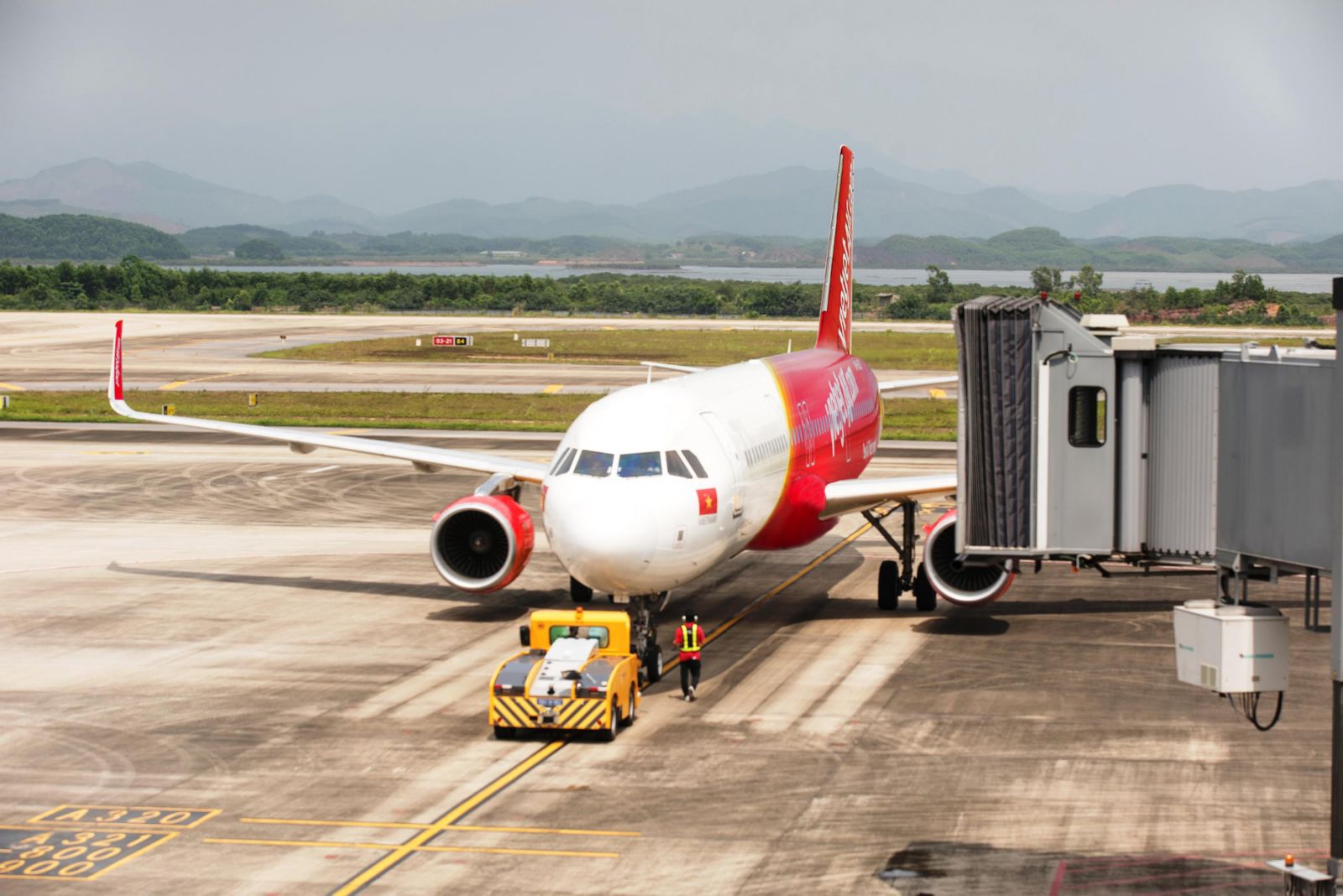 Having a date with the sky, flying across Vietnam with Vietjet’s vouchers